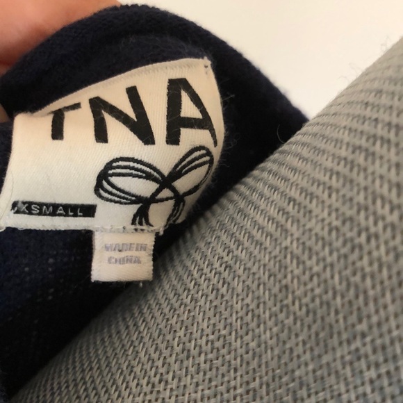 Aritzia TNA Merino Wool Sweater. - Picture 4 of 4